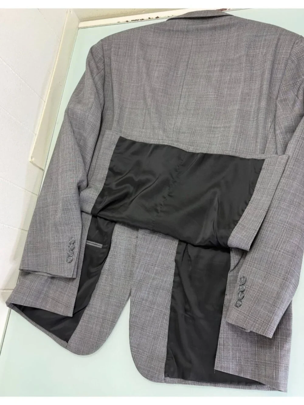 Jos A Bank 2 Piece Suit Traveler's Collection 46L Blazer 40X30 Pants Plaid Gray